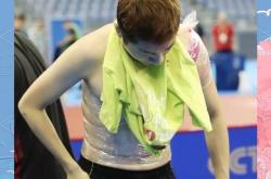 英雄联盟总决赛直播-韩国队鏖战中国队，许昕关键制胜