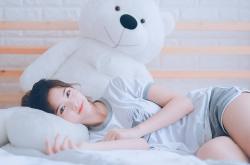 英雄联盟总决赛-一粒改写世界的足球，阿坎吉的荣耀之夜与排名争夺的寂静巨响