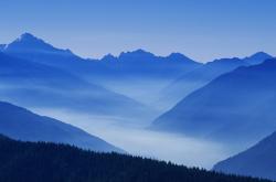 英雄联盟总决赛-棋盘两端的巨龙，当范弗利特遇上山西，舞台即是命运