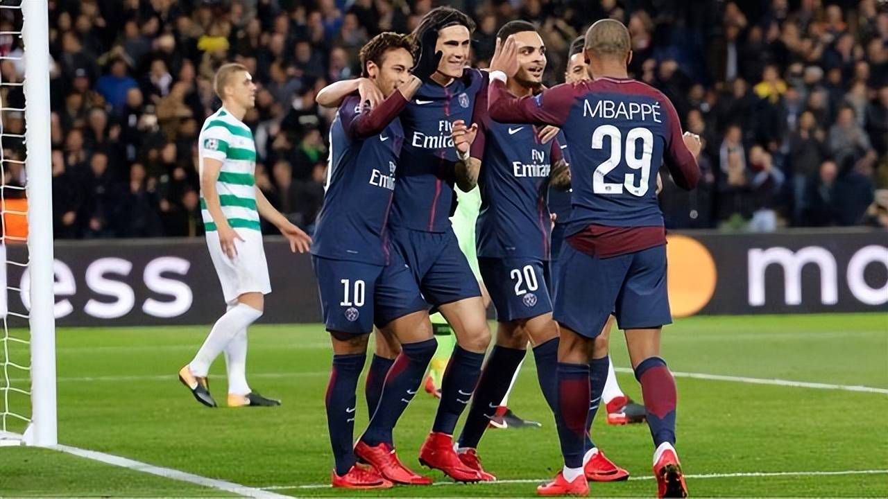 巴黎圣日耳曼队继续主场取胜,稳坐榜首 巴黎圣日耳曼队继续主场取胜,稳坐榜首