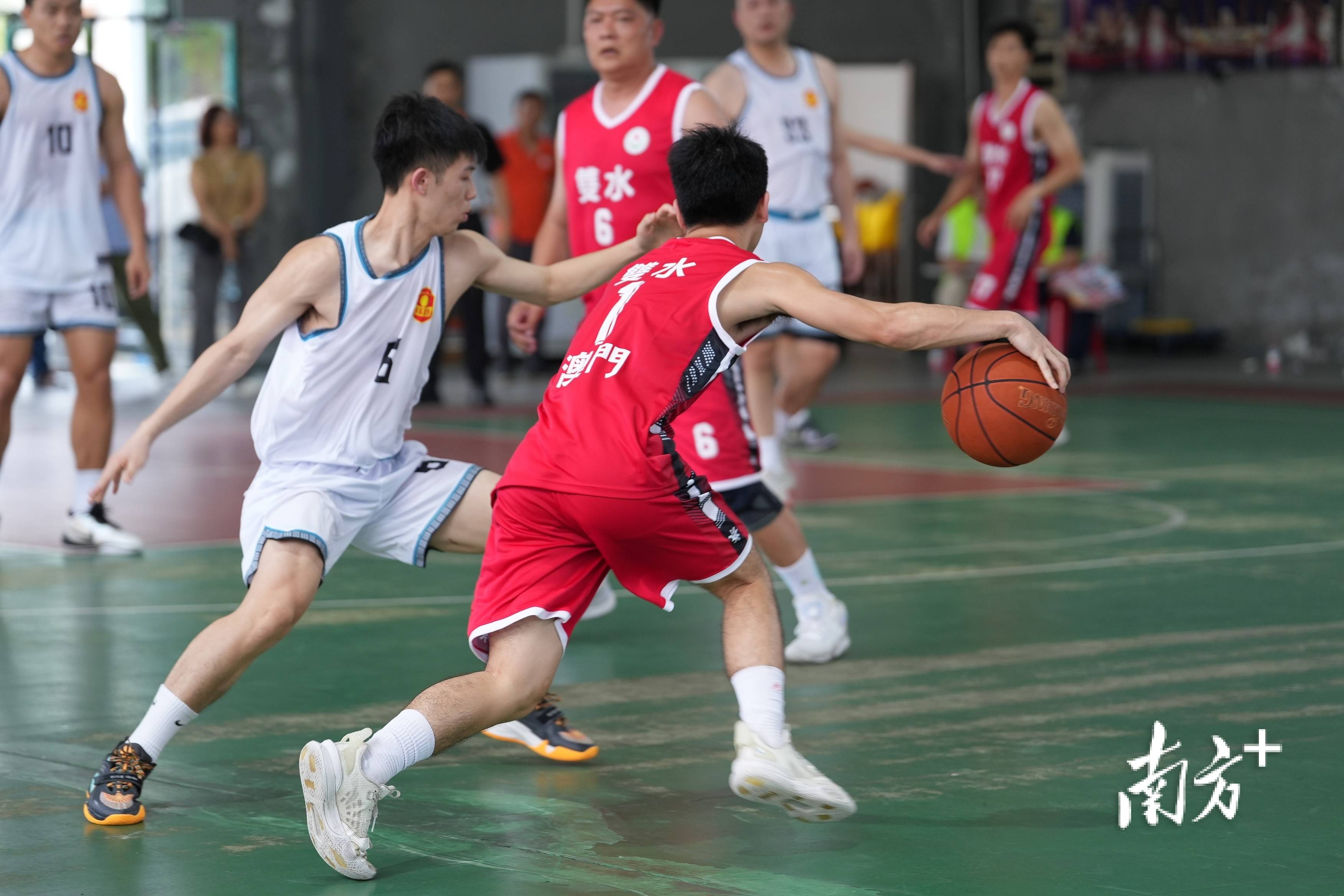 包含特许球队将亮相国际篮球赛事的词条 包含特许球队将亮相国际篮球赛事的词条