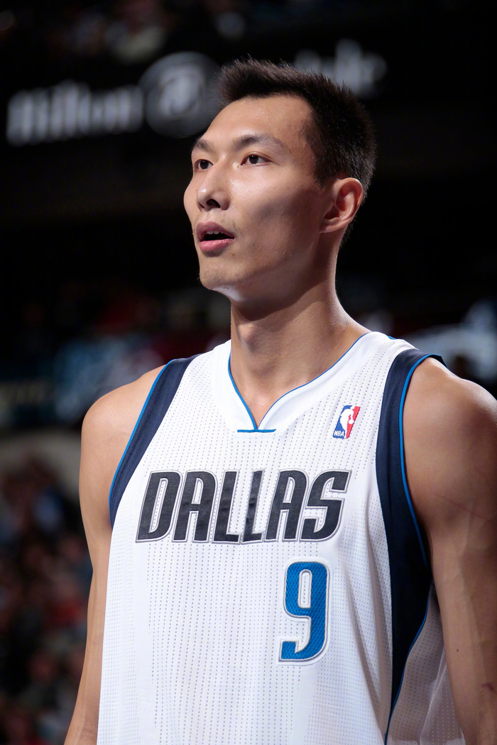 灰熊逆转独行侠,易建联关键制胜 灰熊逆转独行侠,易建联关键制胜