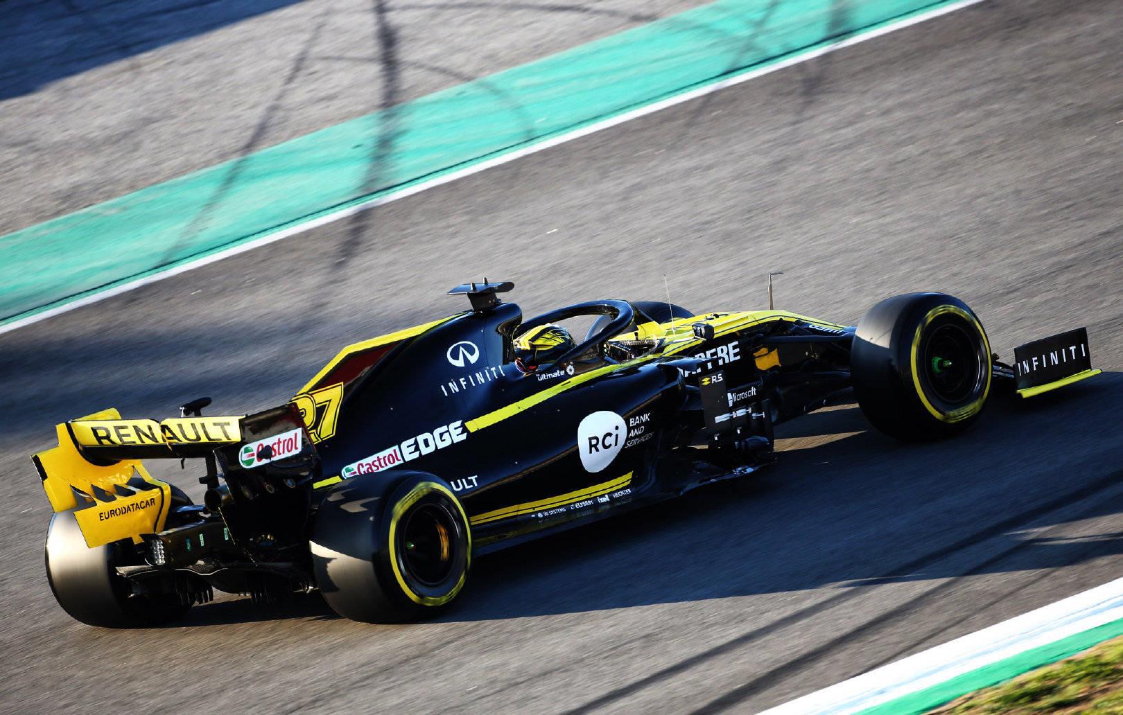 雷诺车队完胜威廉姆斯,皮亚斯特里关键制胜 雷诺车队完胜威廉姆斯,皮亚斯特里关键制胜