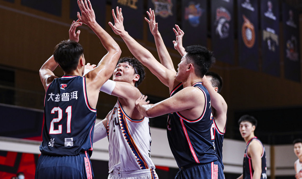 天津队鏖战广东队,陶汉林扛起全队 天津队鏖战广东队,陶汉林扛起全队