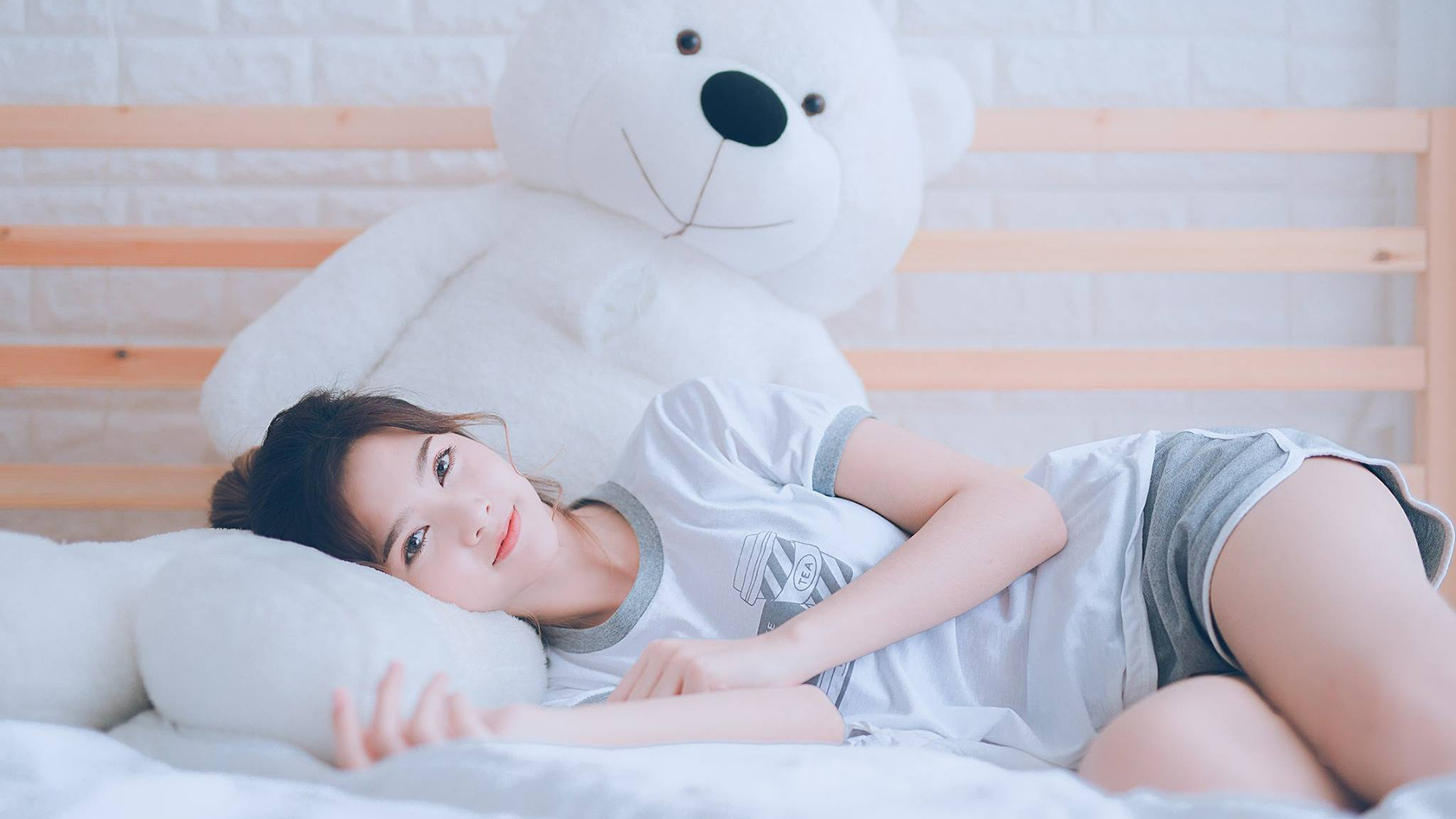 一粒改写世界的足球,阿坎吉的荣耀之夜与排名争夺的寂静巨响