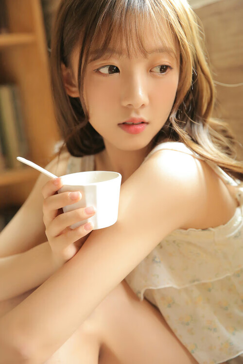 欧冠夜惊现地中海魔术师,萨拉赫一己之力,让尼斯与那不勒斯共同臣服