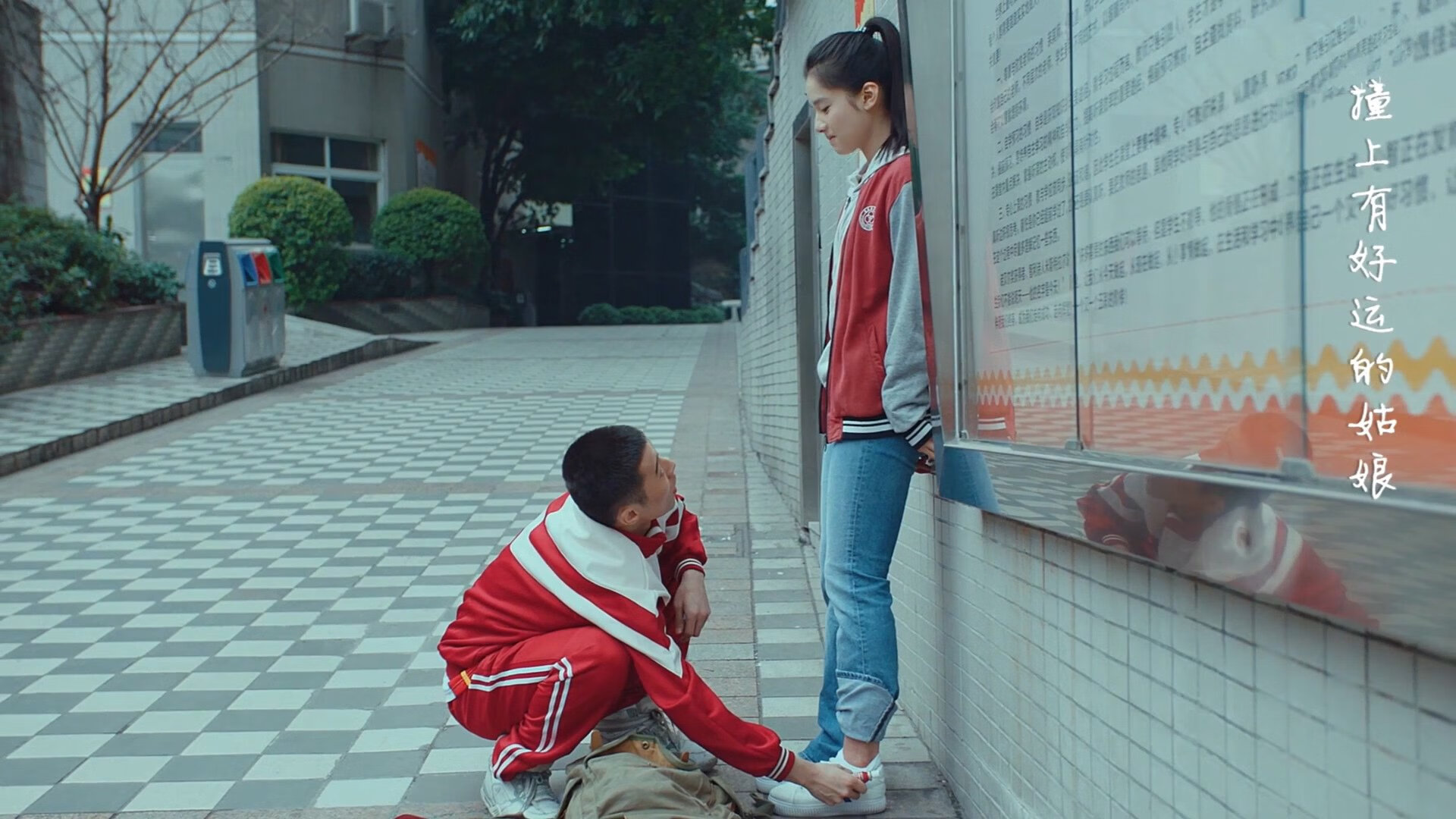 当莱万目光黯淡时，马克西在德甲之巅燃起新的火焰