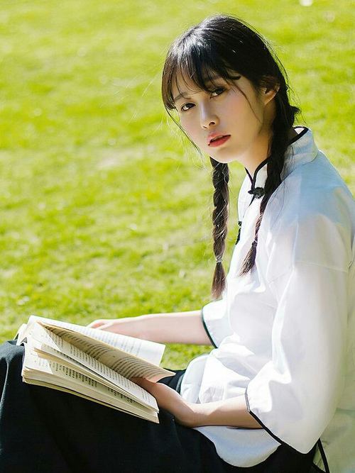 橙衣风暴对阵红色烈焰，劳塔罗冠军级表现改写利物浦与荷兰的足球叙事